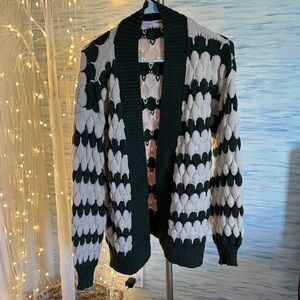 Elegant Green and Cream Cardigan